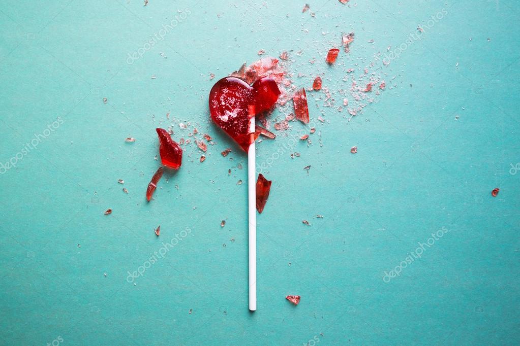 Broken heart lollipop Stock Photo by ©knopper.yandex.ru 99524008