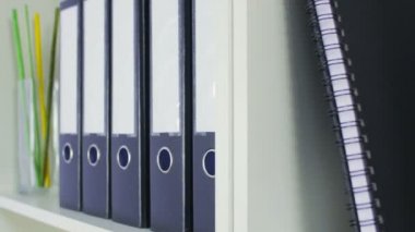 Office klasörler bir raf