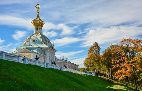 Peterhof Palace Church in autumn — Stock Photo, Image
