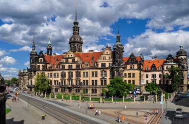 Dresden Castle (Kraliyet Sarayı)