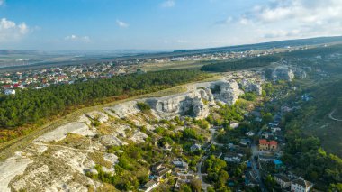 Ukrayna. Kırım. Bakhchisarai. Taş sütunlar. Kırım 'daki Bakhchisaray taş sfenksleri.