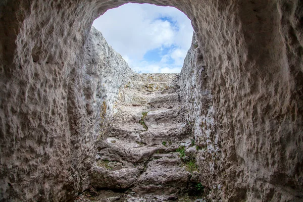 Ucrania Bakhchisaray Crimea Cuevas Residenciales Dentro Antigua Ciudad Chufut Kale — Foto de Stock