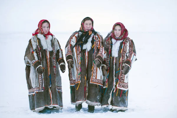 Yamalo Nenets Autonomiczny Okrug Ekstremalna Północ Rodzina Nenets Narodowej Odzieży — Zdjęcie stockowe