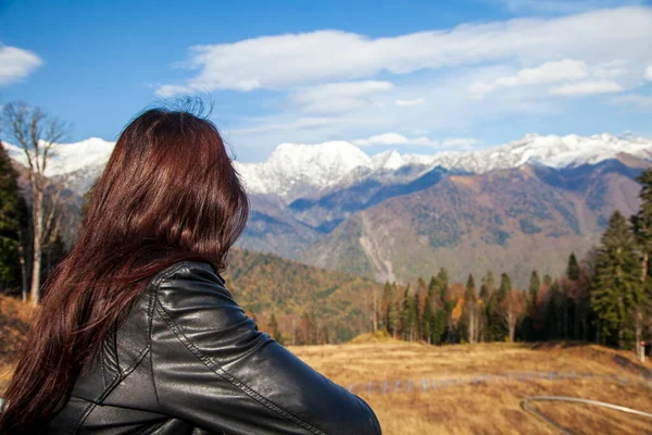 Krasnaya Polyana Sochi Βουνά Του Βόρειου Καυκάσου Χιονισμένες Κορυφές Στο — Φωτογραφία Αρχείου