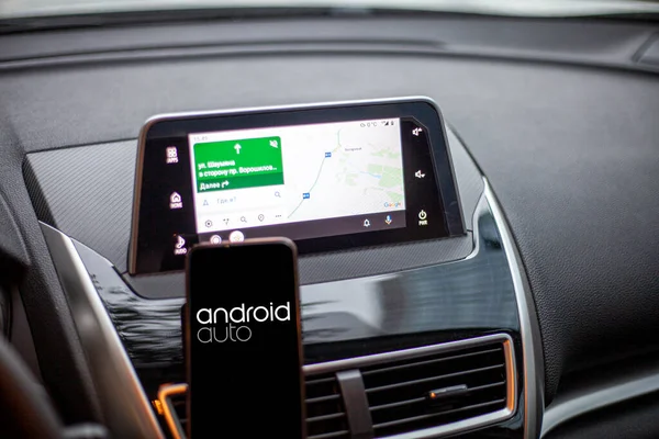 Applicazione Google Android Auto Utilizzando Google Map Navigazione Sul Telefono — Foto Stock