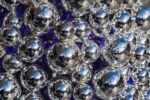 Noel Arkaplanı Cam Noel Topları Gümüşi Telifsiz Stok Fotoğraflar