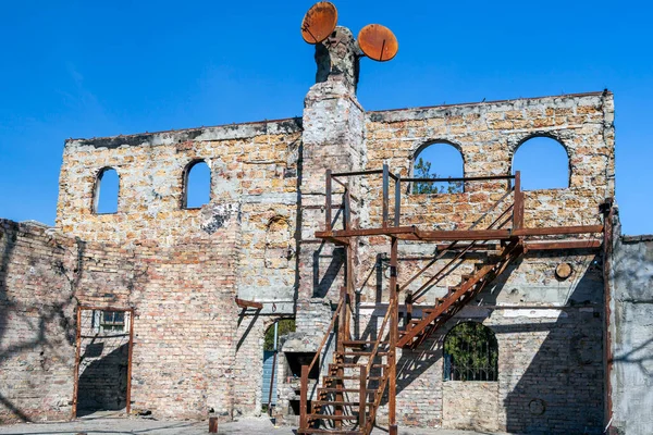 Brick wall after restaurant fire, building destruction