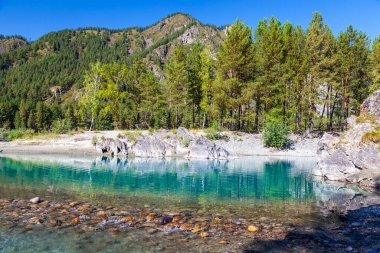 Altai Dağı, Katun Nehri, mavi göller.