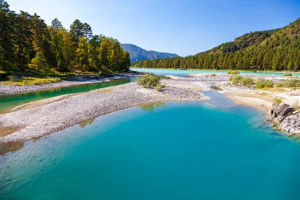 Altai Dağı, Katun Nehri, mavi göller.