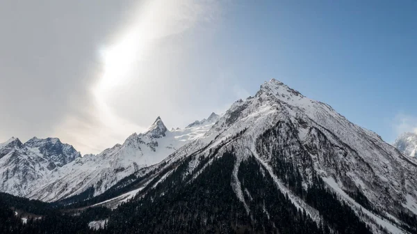 Pegunungan Kaukasus Pemandangan Panorama Dari Lereng Ski Dengan Pegunungan Belalakaya — Stok Foto