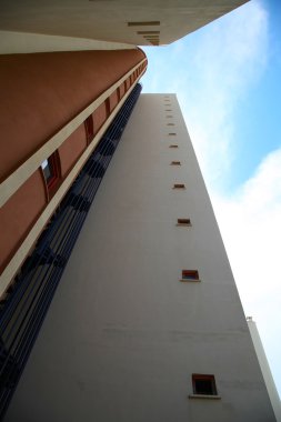 Bir döner merdiven ile bina