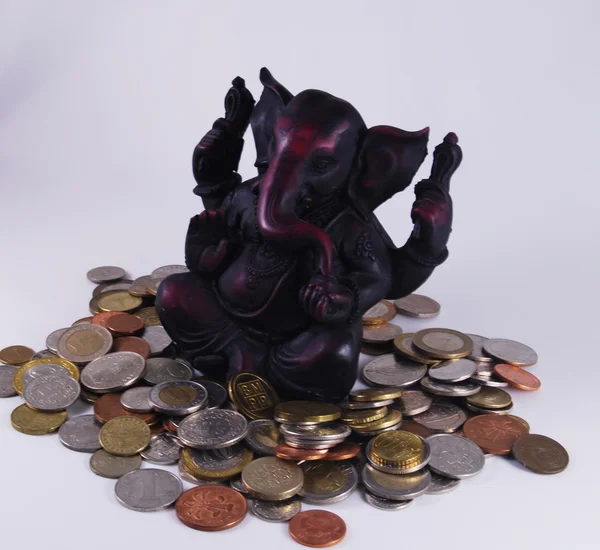 Tanrı ganesh teklifleri ile