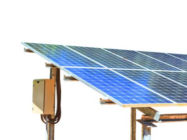 Beyaz üzerine güneş enerji santralleri.