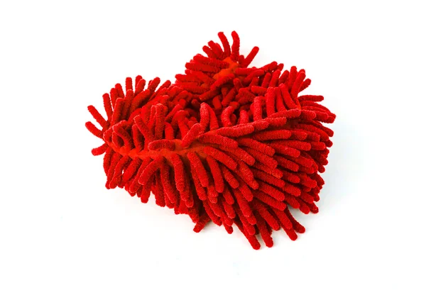 Gant nettoyant en microfibre rouge, sur fond blanc — Photo