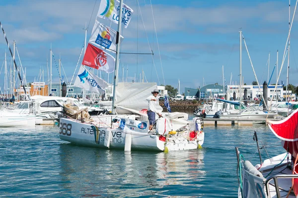 Zeilboten en Regatta-concurrenten — Stockfoto