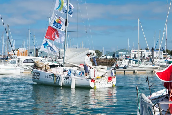 Zeilboten en Regatta-concurrenten — Stockfoto