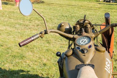 Amerikan motosiklet II onun silah sergisi ile