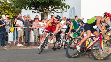 Halk tarafından görüntülenen bir eğri bisikletçiler