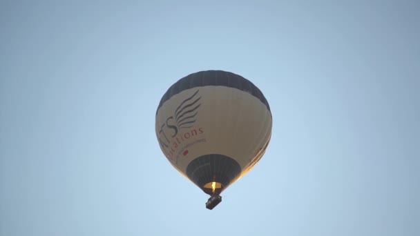 热空气用强力燃烧器加热气球外壳 — 图库视频影像