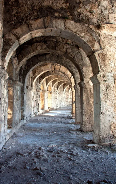 Türkiye'de bir antik kent içinde tünel