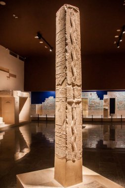 Mısır Antikaları, Imhotep Müzesi Saqqara Koleksiyonları, Kral Djoser piramit mezar mimarı, firavun arkeolojisi uygarlığı, seçici odak, sığ alan derinliği, Kahire Mısır 25 Şubat 2025