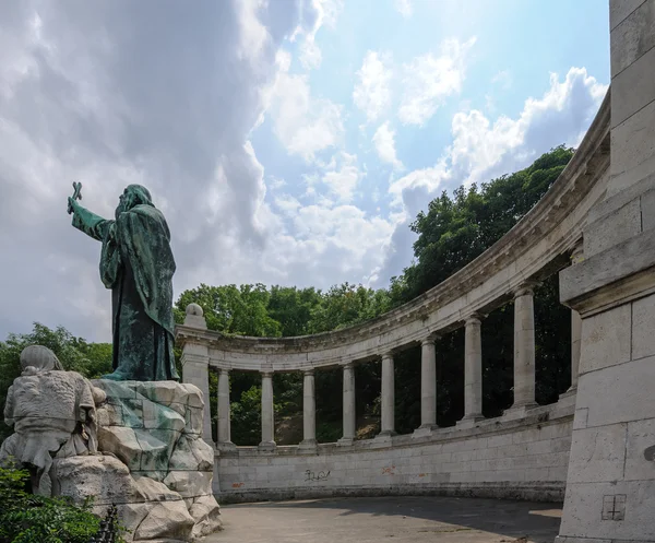 Estatua de San Gerardo Sagredo en Budapest — Foto de Stock