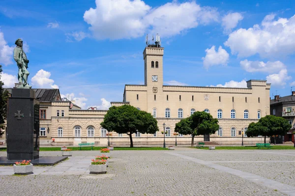 Archiwum państwowe w Radomiu i Legionów pomnik — Zdjęcie stockowe