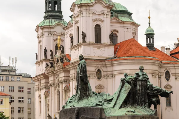 Prague Jan Hus bronze monument — Stock Photo, Image