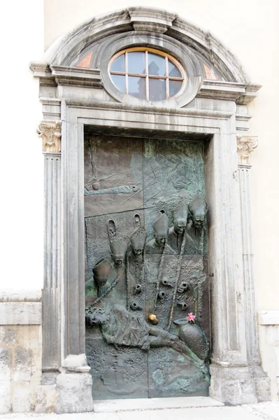 St. Nicholas Ljubljana dveře — Stock fotografie