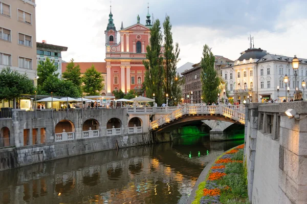 Ljubljana triple bridge embankment — Stock Photo, Image