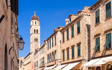 Dubrovnik Stradun Franciscan çan kulesi