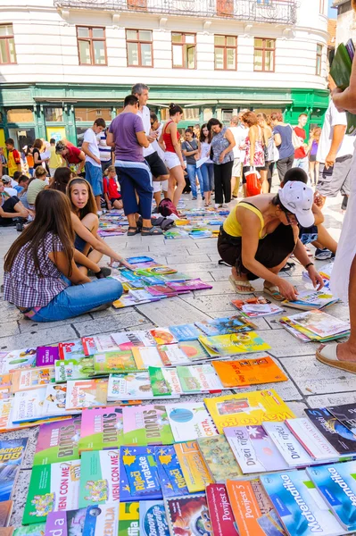Split, Croacia venta de libros escolares —  Fotos de Stock