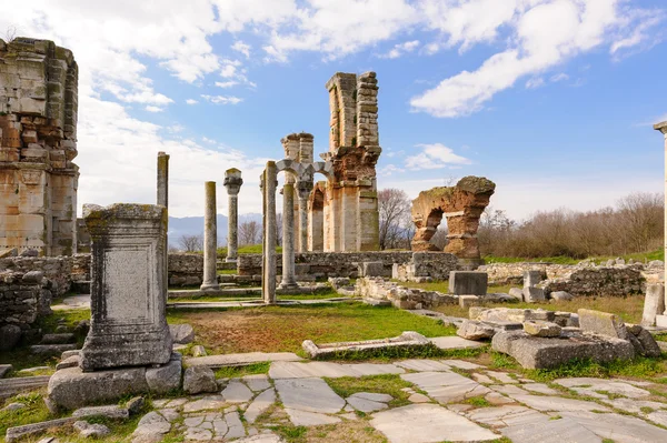 Philippi Bazilikası B kalıntıları