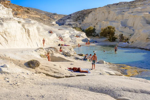 Sarakiniko with people, Melos, Greece — Stock Photo, Image