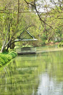 Sanam Chandra Palace küçük bir kale gibi yapıdır