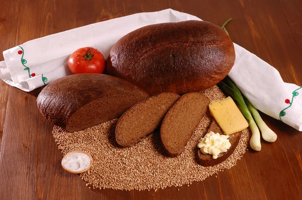 Auswahl Gebackenem Brot Auf Holztischhintergrund — Stockfoto