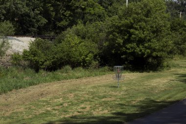 Bir alanı bir ders arasında golf sepeti 