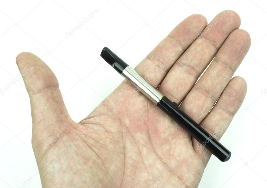 A Pen Style E-Cigarette held in hand