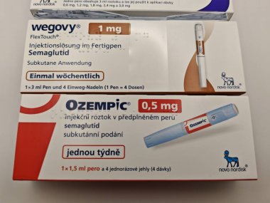 Prag, Çek repu, 8 Ocak 2025: Wegovy NOVO NORDISK tarafından SEMAGLUTIDE, kilo yönetimi için kullanılan reçeteli ilaçlar, iştahı azaltmak ve kan şekeri seviyelerini düzenlemek, Boots eczanesi