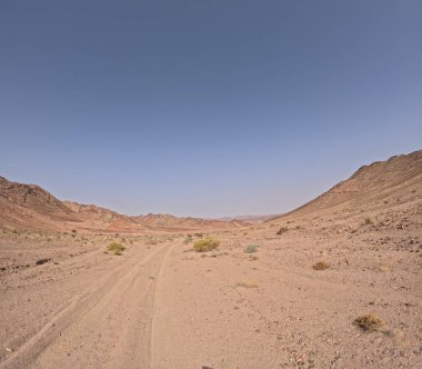 Wadi Rum Çölü Ürdün. Kızıl çöl ve Jabal Al Qattar dağı. Yıldız Savaşları, Arabistanlı Lawrence filmlerinin çekildiği ünlü filmler..