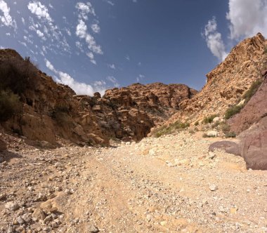 Wadi Rum Çölü Ürdün. Kızıl çöl ve Jabal Al Qattar dağı. Yıldız Savaşları, Arabistanlı Lawrence filmlerinin çekildiği ünlü filmler..