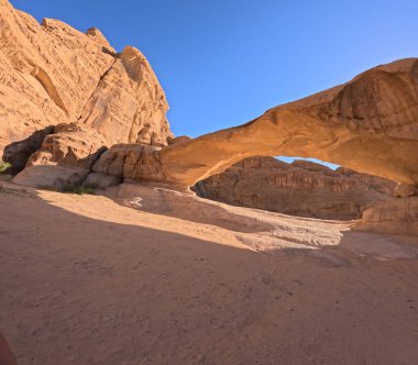Wadi Rum Çölü Ürdün. Kızıl çöl ve Jabal Al Qattar dağı. Yıldız Savaşları, Arabistanlı Lawrence filmlerinin çekildiği ünlü filmler..