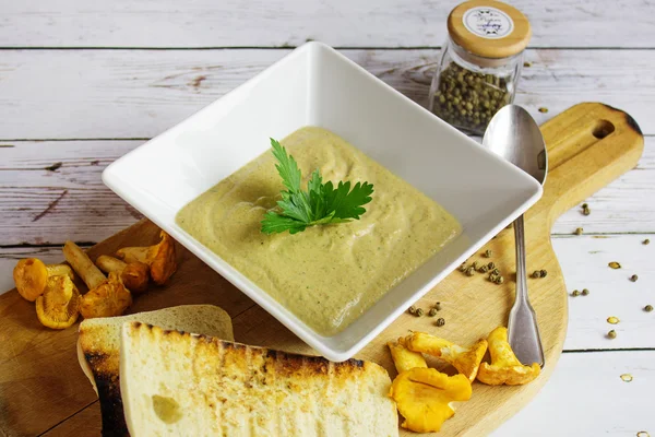 Mushroom cream in a sqare bowl — Stock Photo, Image