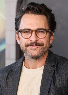 Amerikalı aktör, yazar ve yapımcı Charlie Day, Netflix 'in' Frankenstein 'ının Los Angeles galasına 6 Ekim 2025' te Miracle Mile, Los Angeles, Kaliforniya, ABD 'deki Academy Museum of Motion Pictures' a geldi..