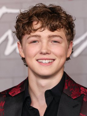 Kanadalı çocuk oyuncu Christian Convery, 6 Ekim 2025 'te ABD' nin Los Angeles eyaletindeki Miracle Mile, Los Angeles, Kaliforniya 'daki Academy Museum of Motion Pictures' da düzenlenen Netflix 'in' Frankenstein 'ın Los Angeles galasına geldi..