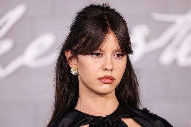 İngiliz aktris, yapımcı ve yazar Mia Goth, Netflix 'in 6 Ekim 2025' te ABD 'nin Los Angeles eyaletindeki Miracle Mile, Los Angeles, Kaliforniya' daki Academy Museum of Motion Pictures 'da düzenlenen' Frankenstein 'filminin Los Angeles galasına geldi..