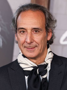 Fransız film bestecisi ve orkestra şefi Alexandre Desplat, Netflix 'in 6 Ekim 2025' te ABD 'nin Los Angeles eyaletindeki Miracle Mile, Los Angeles, Kaliforniya' daki Academy Museum of Motion Pictures 'daki' Frankenstein 'ının Los Angeles galasına geldi..