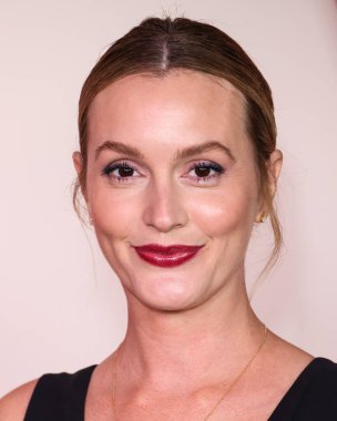 Chopard 'ın Caroline' s Couture 'ını giyen Leighton Meester, Los Angeles' taki Netflix 'in 