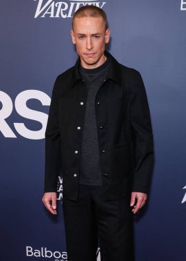 Amerikan tiyatro, film ve televizyon aktörü Edmund Donovan, 26. Newport Sahili Film Festivali Onur ve Variety 'nin 10 Aktörü' nün 19 Ekim 2025 'te Newport Beach, Orange County, CA, ABD' de gerçekleştirdiği Balboa Bay Resort 'a geldi..