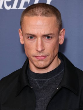 Amerikan tiyatro, film ve televizyon aktörü Edmund Donovan, 26. Newport Sahili Film Festivali Onur ve Variety 'nin 10 Aktörü' nün 19 Ekim 2025 'te Newport Beach, Orange County, CA, ABD' de gerçekleştirdiği Balboa Bay Resort 'a geldi..